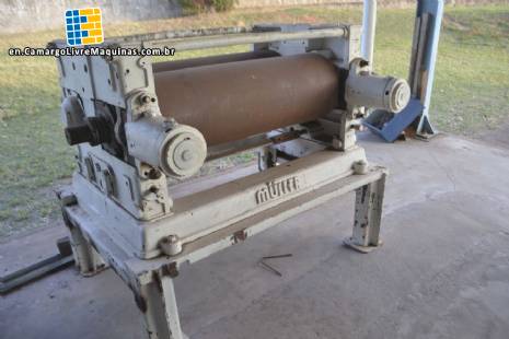 Muller two roller horizontal refiner