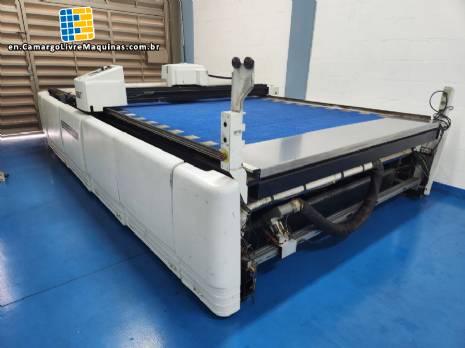 Tangential knife cutting machine GERBERcutter