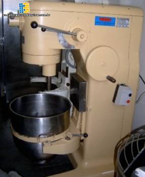 Stony industrial mixer for peanut butter cups with motor and reducer -  Camargo Industrial - Used Machines