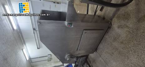 Ibrasmak meat block cutter/breaker with Simetria grinder and conveyor belt.