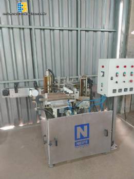 Neife automatic labeling machine for cans, jars and cylindrical bottles