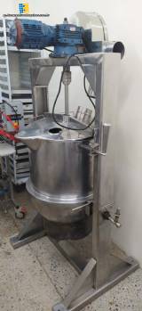 100-liter tilting gas-jacketed stainless steel cooking pot