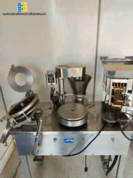 Semiautomatic encapsulator Erli