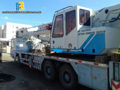 Crane for 30 tons Zoom Lion