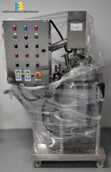100L pressure reactor in 316L stainless steel with built-in lid lift, scraper and turbocharger
