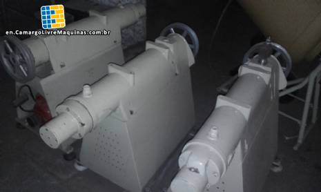 Extruder to Fondant Baker Perkins