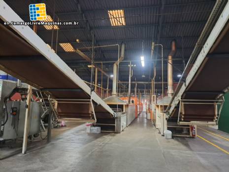 Complete factory producing laminated biscuits, doughnuts, wafers, and cream crackers, with a capacity of 4500 kg per hour.