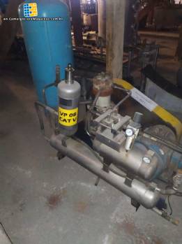 Booster air compressor