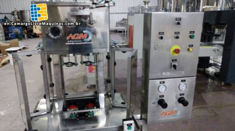 Isobarometric filling machine 02 nozzles