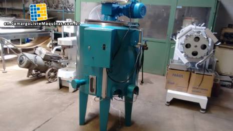Internal molten stainless steel tank