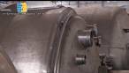 Sanitary stainless steel mixing tank with spray ball