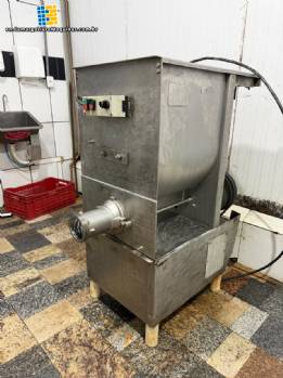 Stainless steel meat grinder with size 98 opening. Stainless steel meat grinder with size 98 opening.