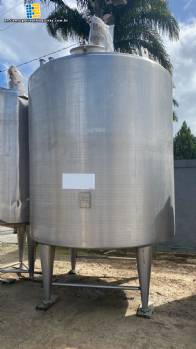 Stainless steel tank with agitator 10,000 liters Stainless steel tank with agitator 10,000 liters