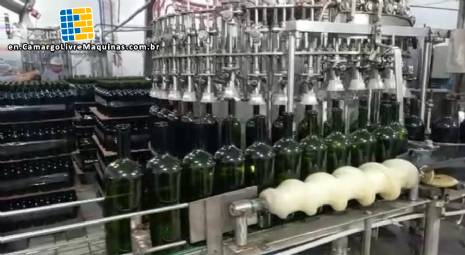 Vacuum filling machine 40 nozzles with cork stopper Velluto Rebelo Vacuum filling machine 40 nozzles with cork stopper Velluto Rebelo